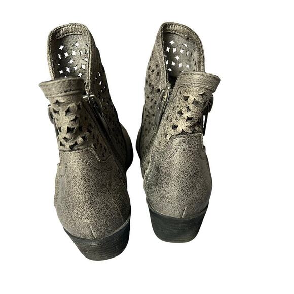 Women's Grey Booties, 7.5, Zipper, Not Rated, Block Heel, Round Toe, Gray - Picture 4 of 9